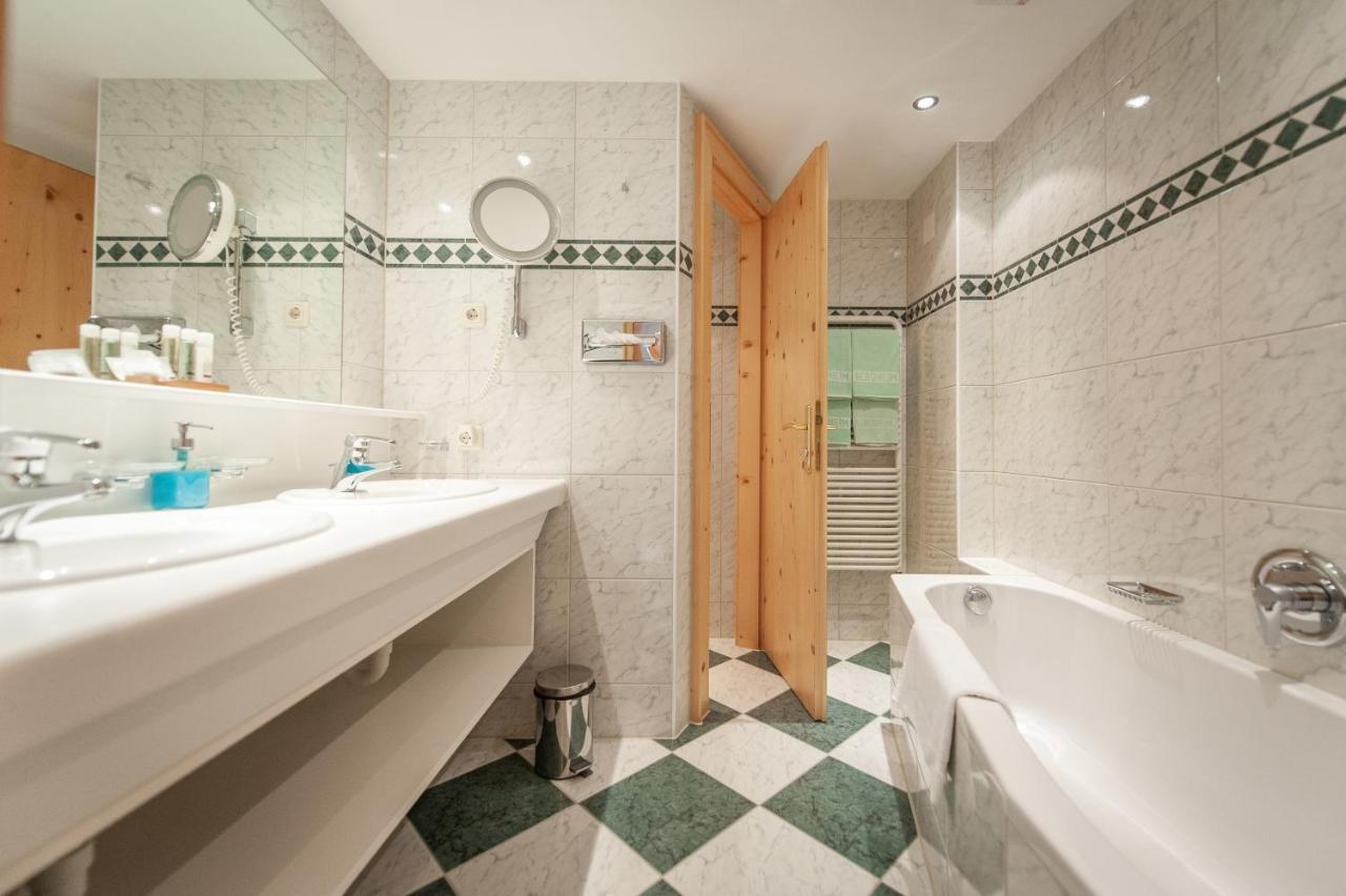 Quality Hosts Arlberg - Hotel Bergheim サンクト・アントン・アム・アールベルク エクステリア 写真