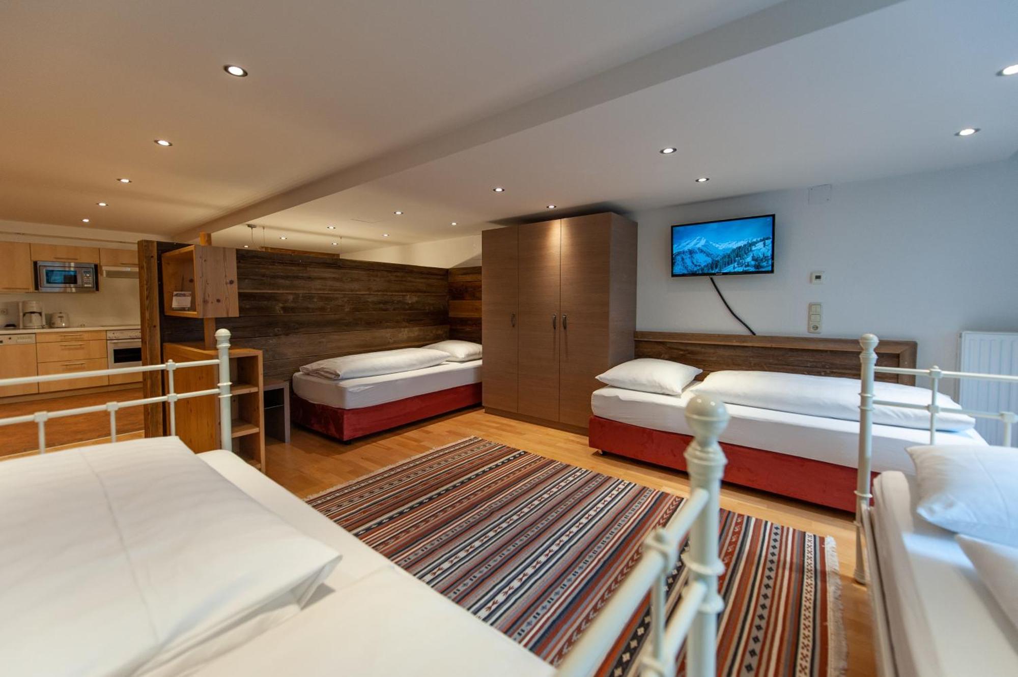 Quality Hosts Arlberg - Hotel Bergheim サンクト・アントン・アム・アールベルク エクステリア 写真